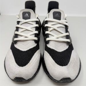 Size 8 - Adidas UltraBoost 22 Heat.RDY Black & White - No insoles